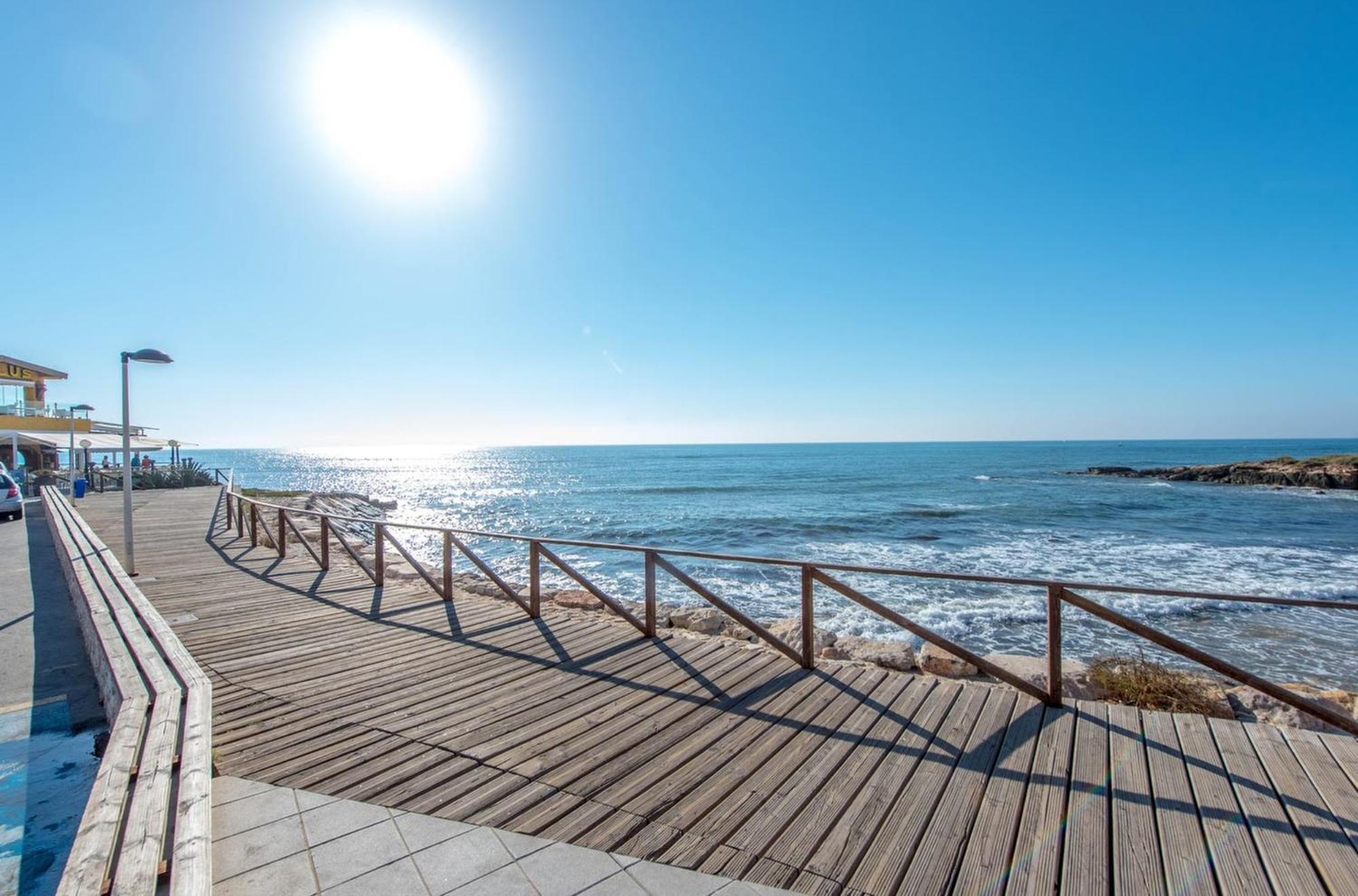 Punta Prima - Sun & Beach & Golf & Bike - Spanish South-Facing Terrace Apartment - La Recoleta - By The Sea トレビエハ エクステリア 写真